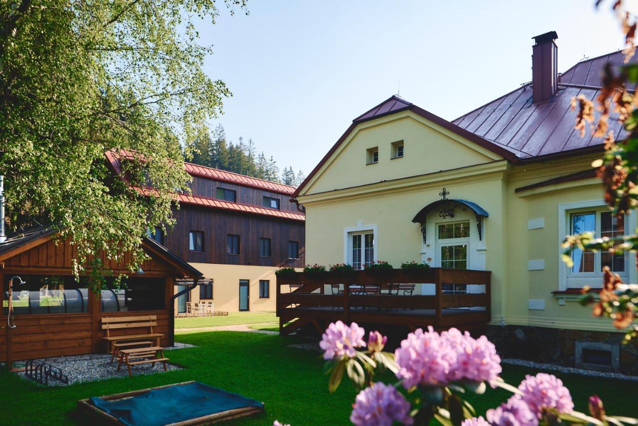 Stodola Na Bile Aparthotel Bila  Exteriör bild