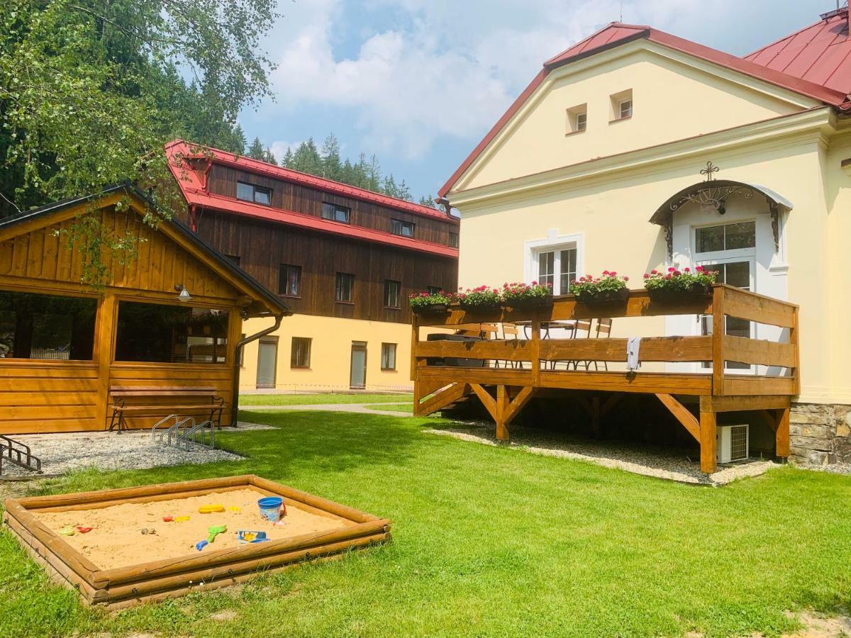 Stodola Na Bile Aparthotel Bila  Exteriör bild